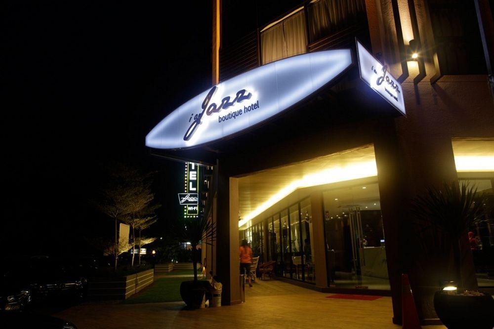 I Am Jazz Hotel Джохор Бахру Екстериор снимка