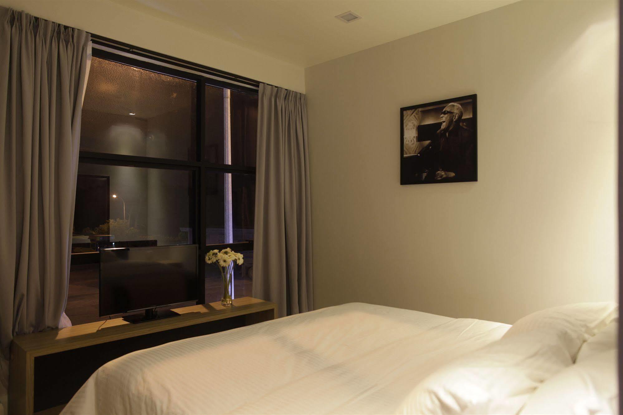 I Am Jazz Hotel Джохор Бахру Екстериор снимка